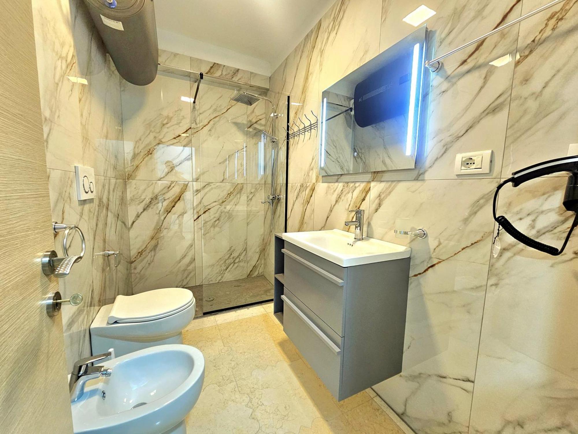 Apartament Dea's Golem (Tirana)